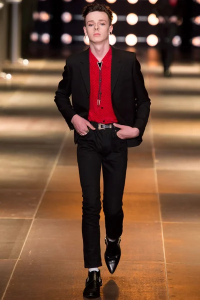 Look 29